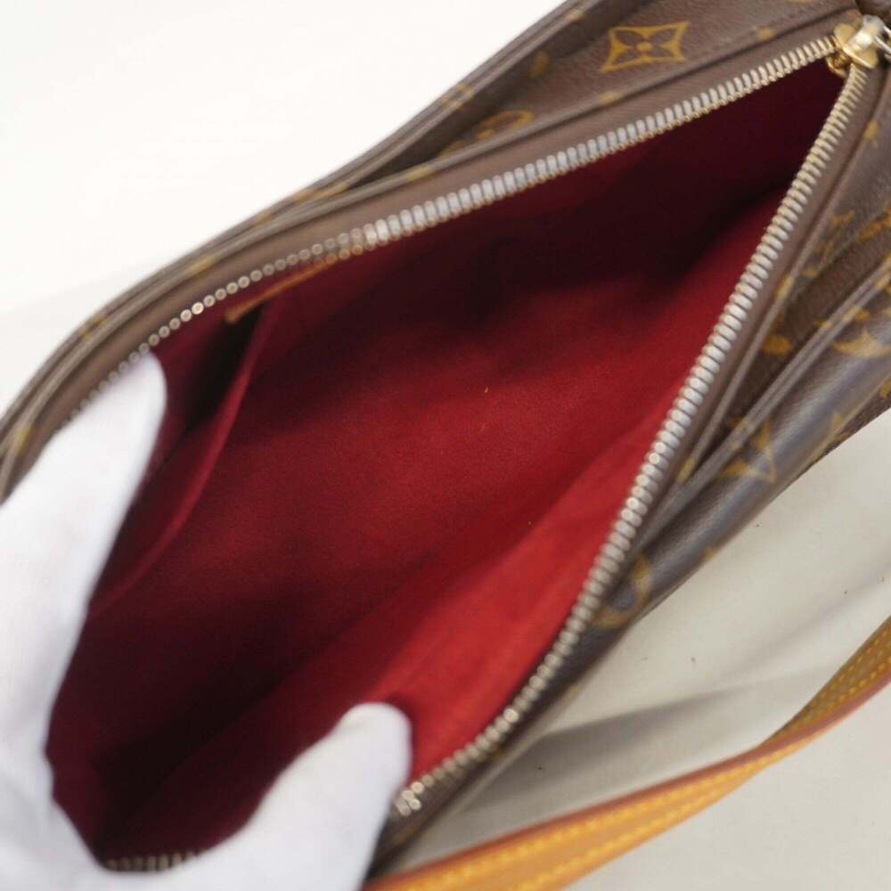 LOUIS VUITTON Brown Monogram Shoulder Bag - Picture 4 of 9